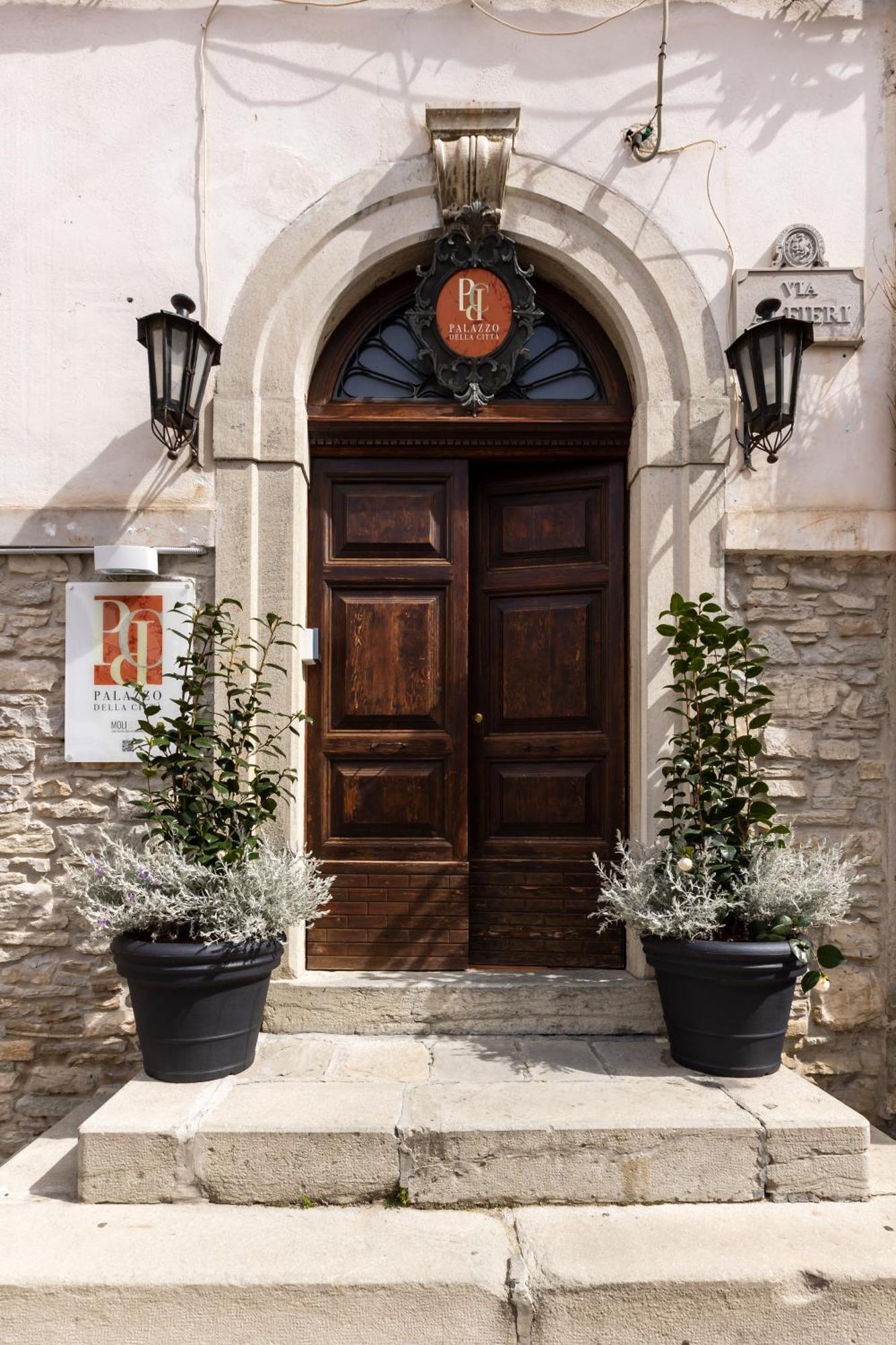 Hotel Palazzo Della Citta Agnone Exterior foto
